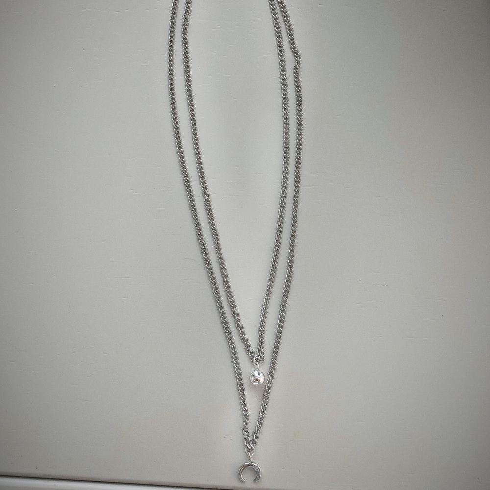 ✨HP✨ Layered Half Moon Necklace 🌙 - Picture 4 of 5